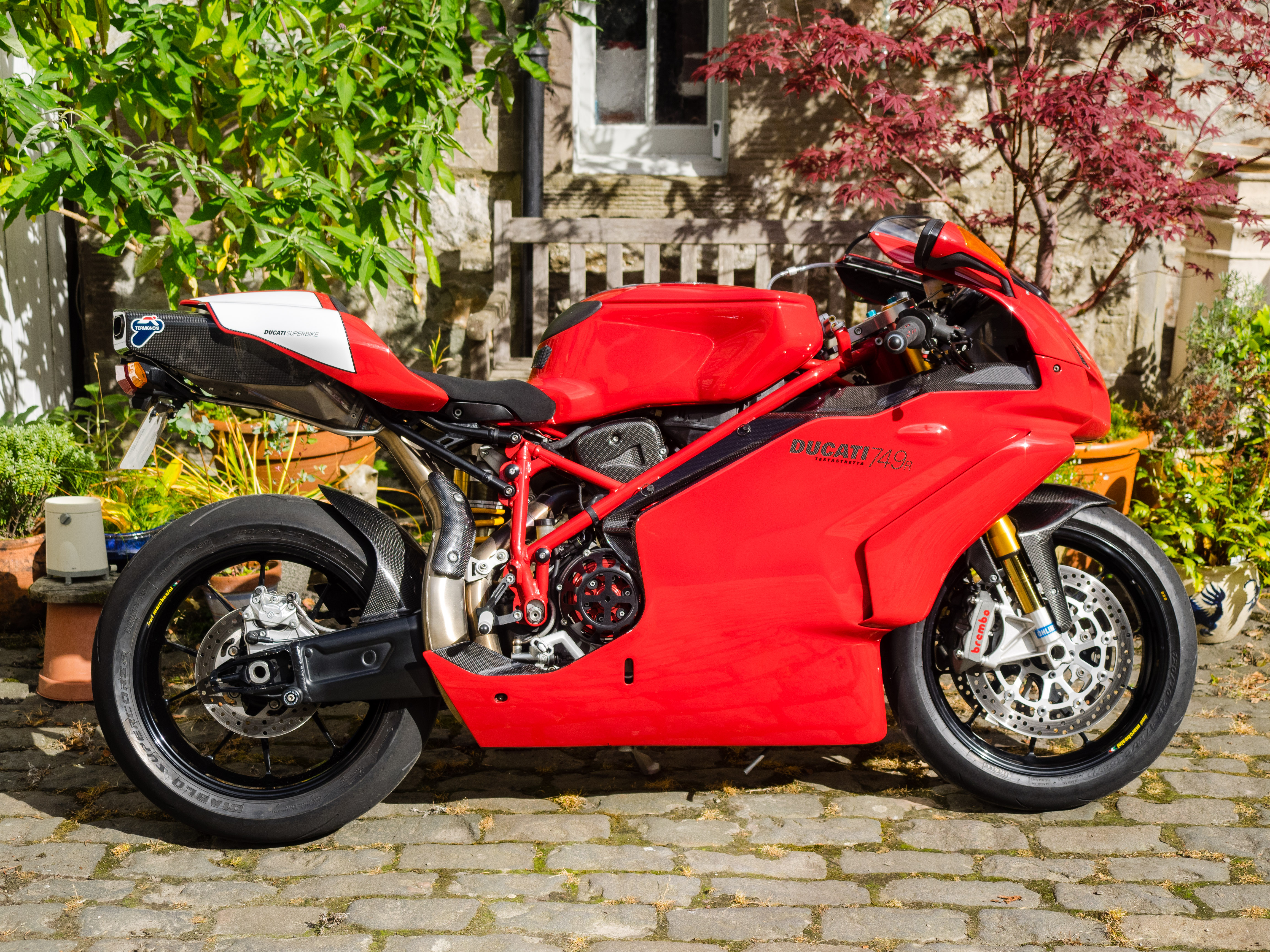 Ducati Teppich rot / Garagenmatte Biketek - Duc-Store